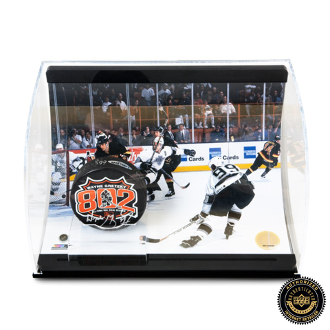 Wayne Gretzky Signed 802 Puck With 802 Goal Picture - Curve Display